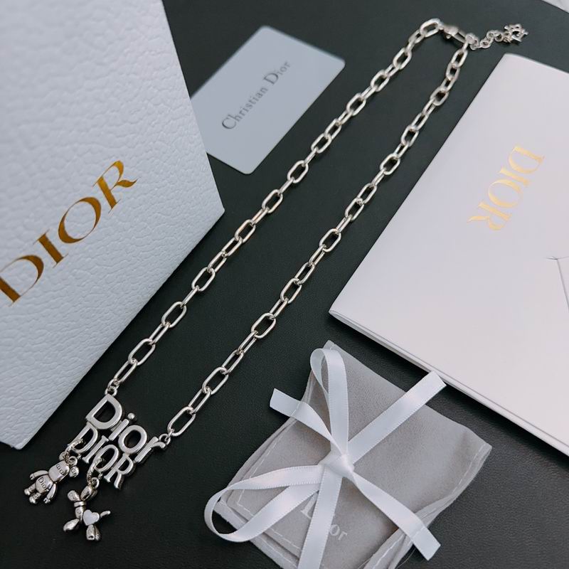 Dior Necklace 06lyr605